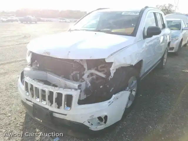 2014 Jeep Compass 1C4NJDBBXED879967 — Copart auction photo 2