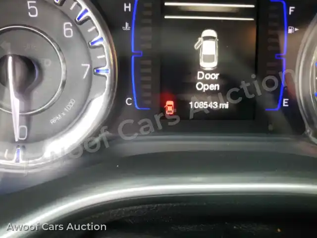 2015 Chrysler 200 1C3CCCAB4FN647782 — photo 8 de la vente Copart