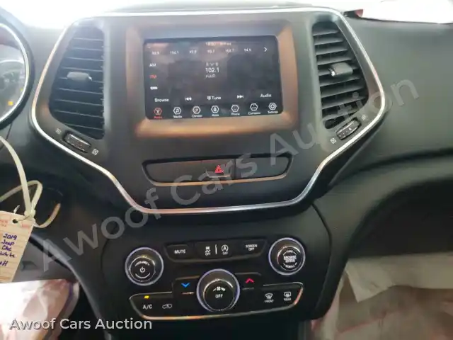 2019 Jeep Cherokee 1C4PJLCB4KD205035 — Copart auction photo 9