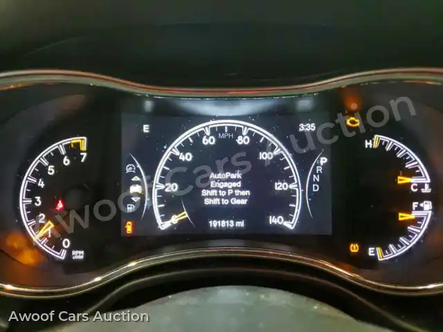 2019 Jeep Cherokee 1C4RJFBG5KC775851 — photo 9 de la vente Copart