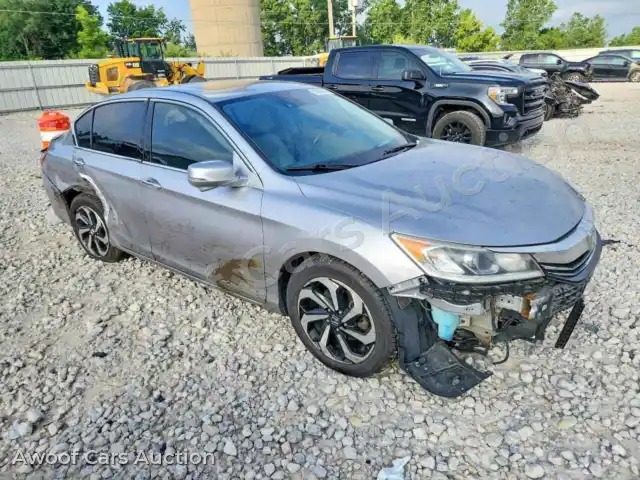 2017 Honda Accord 1HGCR3F04HA025728 — Copart auction photo 4