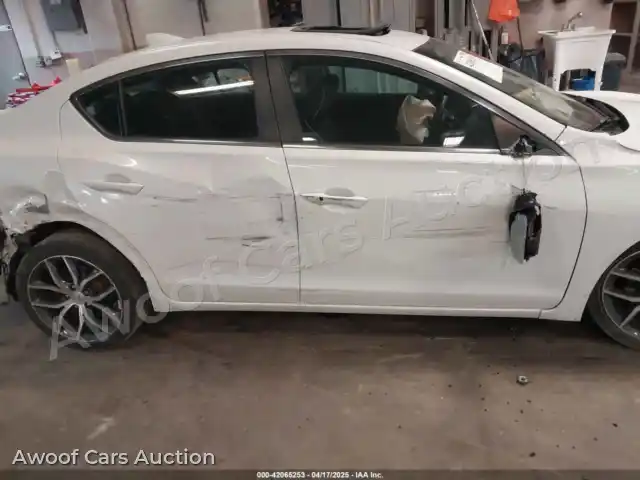 2019 Acura ILX 19UDE2F76KA007150 — hoton gwanjo Iaai na 17