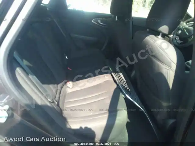 2016 Chrysler 200 1C3CCCAB9GN125909 — Iaai auction photo 8