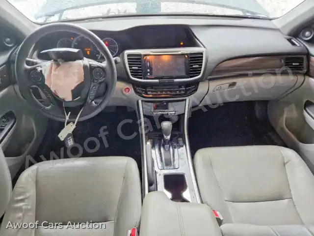 2017 Honda Accord 1HGCR3F04HA041640 — photo 8 de la vente Copart