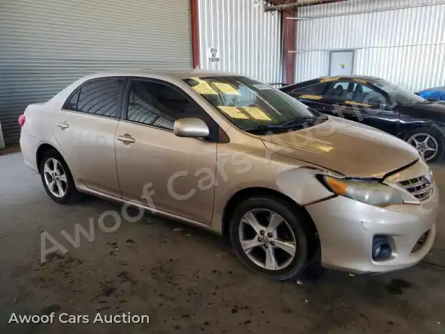 2013 Toyota Corolla 2T1BU4EE8DC027323 — Copart auction photo 4