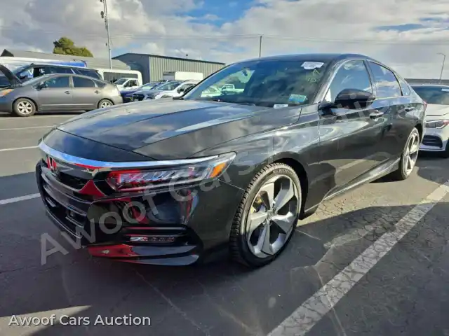 2018 Honda Accord 1HGCV1F99JA051018 — photo 1 de la vente Manheim