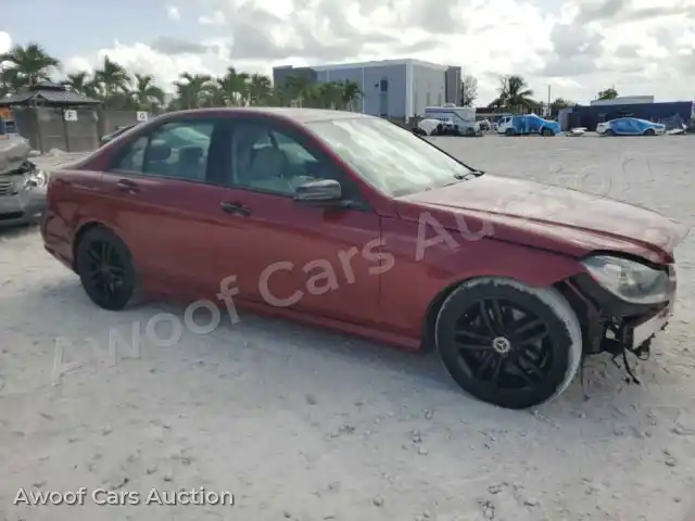 2013 Mercedes-Benz C-Class WDDGF8AB6DA806460 — Copart auction photo 4