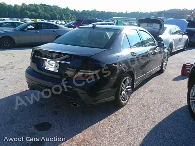2013 Mercedes-Benz C-Class WDDGF8AB6DA806460 — Manheim auction photo 2