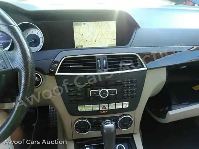 2013 Mercedes-Benz C-Class WDDGF8AB6DA806460 — Manheim auction photo 4