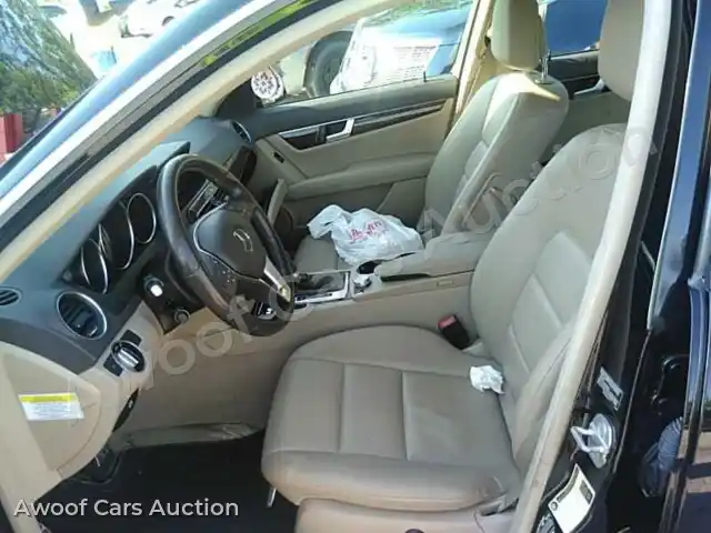 2013 Mercedes-Benz C-Class WDDGF8AB6DA806460 — Manheim auction photo 3