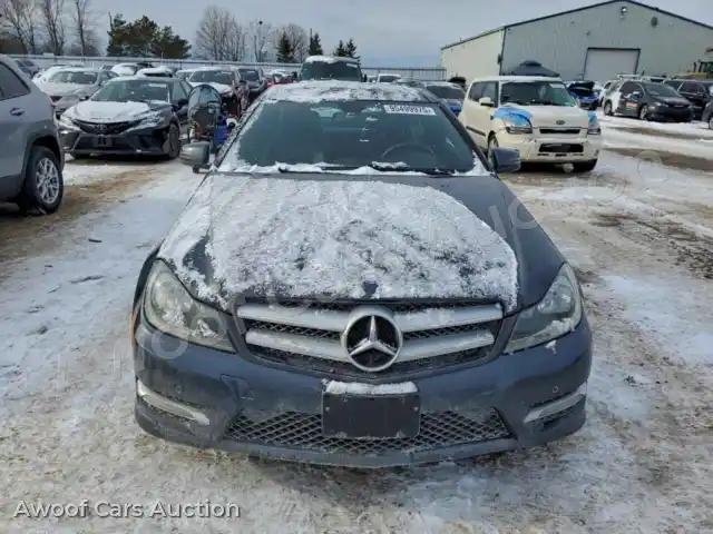2012 Mercedes-Benz C-Class WDDGJ4HB7CF756067 — Copart auction photo 5