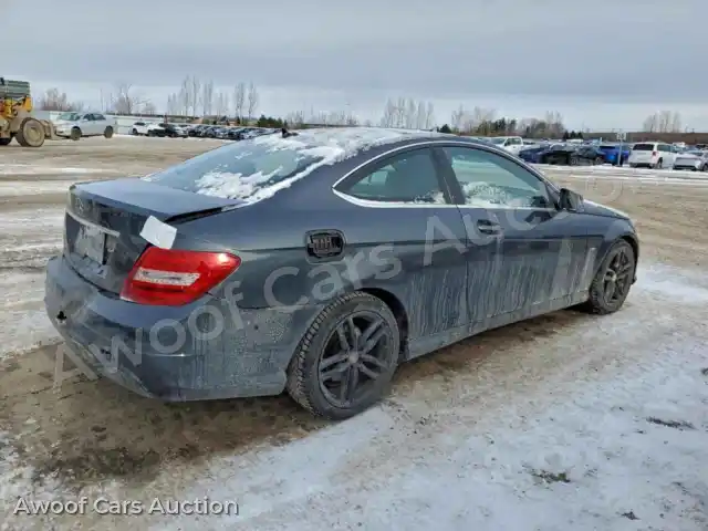 2012 Mercedes-Benz C-Class WDDGJ4HB7CF756067 — Copart auction photo 3