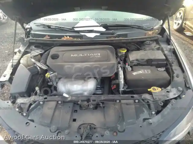 2015 Chrysler 200 1C3CCCBB8FN536683 — photo 10 de la vente Iaai