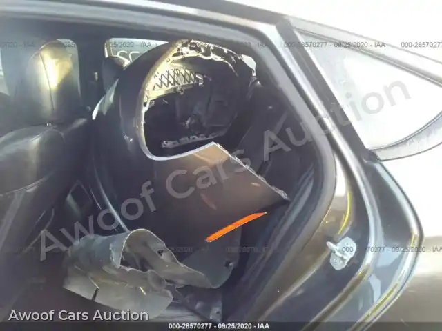 2015 Chrysler 200 1C3CCCBB8FN536683 — photo 8 de la vente Iaai