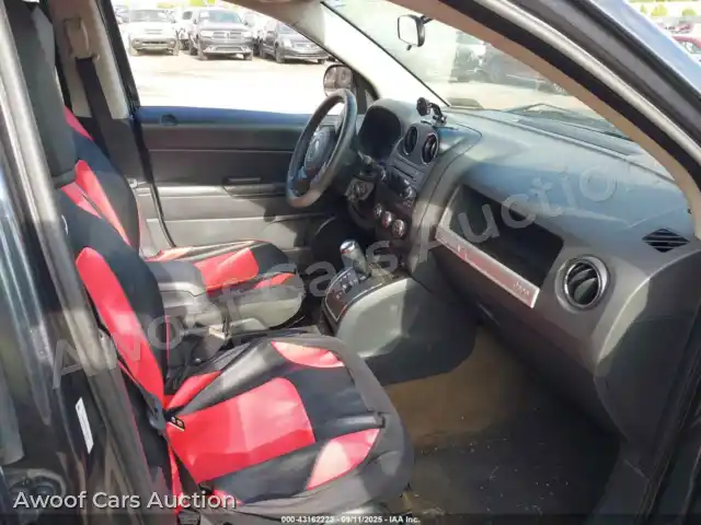 2014 Jeep Compass 1C4NJDBB2ED879820 — Iaai auction photo 5