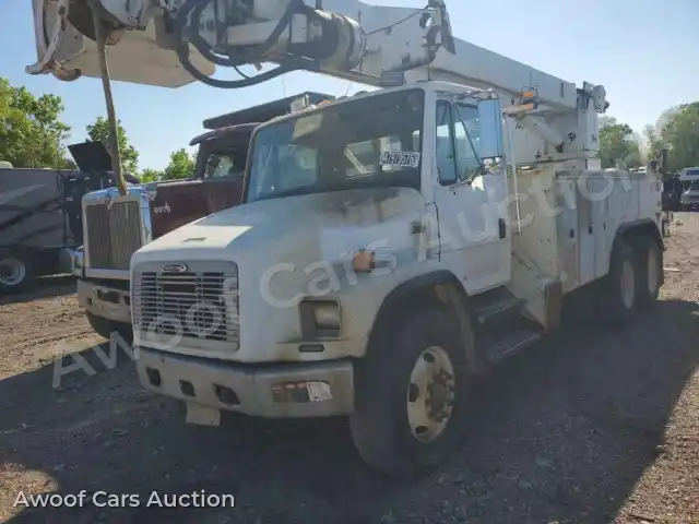 2001 Freightliner All Models 1FVHBXAK61HG77554 — Copart auction photo 2