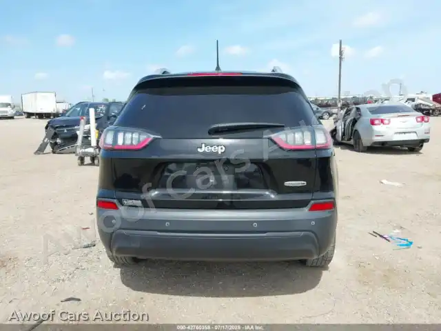 2019 Jeep Cherokee 1C4PJLLB6KD403244 — Iaai auction photo 16