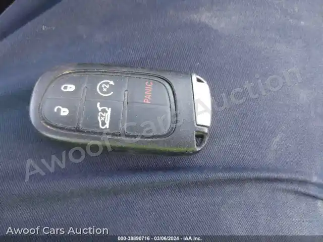 2020 Jeep Cherokee 1C4PJLLB1LD556051 — Iaai auction photo 11