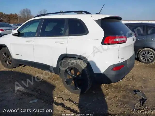 2018 Jeep Cherokee 1C4PJLCB4JD620578 — Iaai auction photo 3