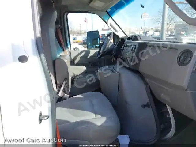 2015 Ford E-350 Cutaway 1FDWE3FL3FDA22375 — Iaai auction photo 6