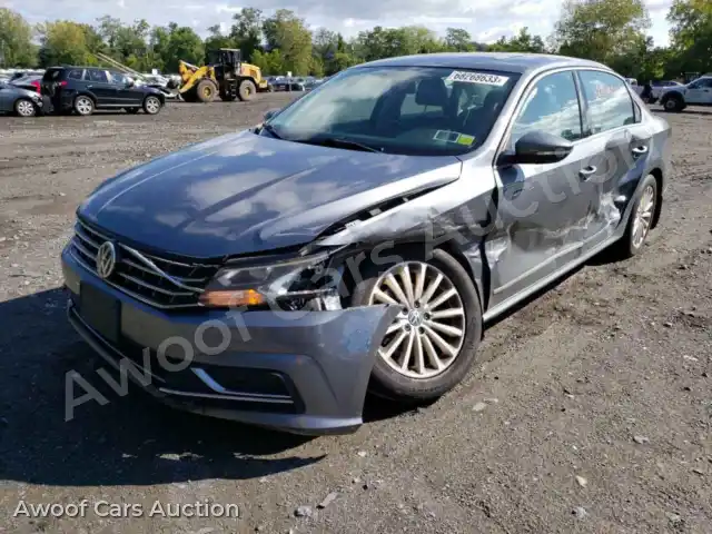 2017 Volkswagen Passat 1VWBT7A30HC000511 — photo 1 de la vente Copart