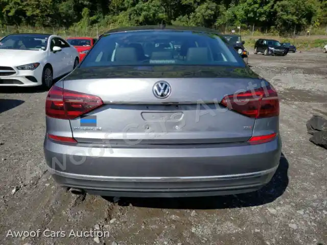 2017 Volkswagen Passat 1VWBT7A30HC000511 — photo 6 de la vente Copart