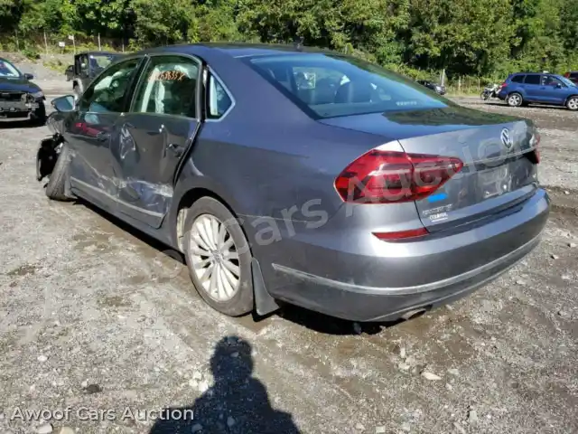 2017 Volkswagen Passat 1VWBT7A30HC000511 — photo 2 de la vente Copart