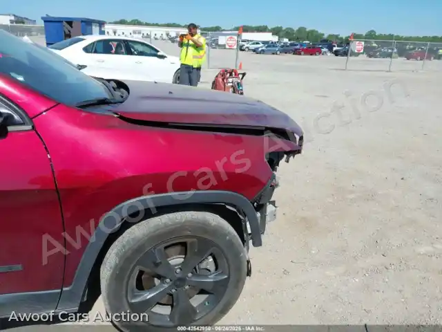 2021 Jeep Cherokee 1C4PJLLB4MD112521 — hoton gwanjo Iaai na 18