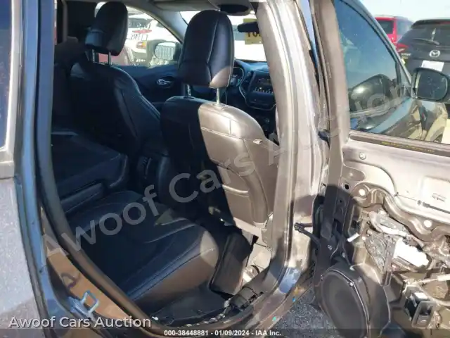 2019 Jeep Cherokee 1C4PJLLB0KD458076 — Iaai auction photo 8