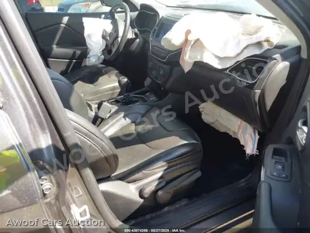 2019 Jeep Cherokee 1C4PJLLB0KD458076 — Iaai auction photo 5