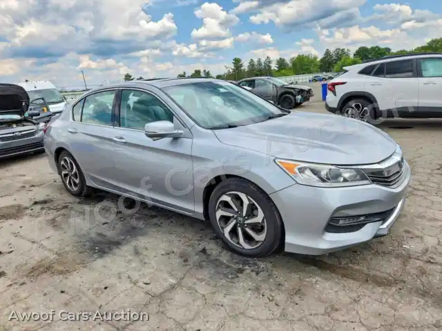 2017 Honda Accord 1HGCR3F88HA044143 — hoton gwanjo Copart na 4