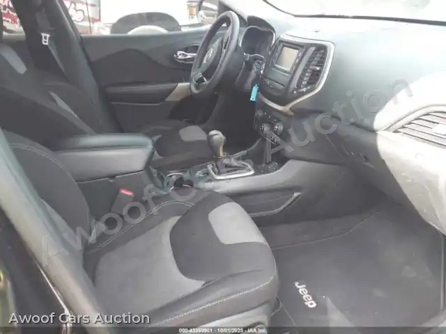 2018 Jeep Cherokee 1C4PJLCB4JD595102 — Iaai auction photo 5