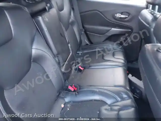 2021 Jeep Cherokee 1C4PJLLB5MD114844 — photo 8 de la vente Iaai