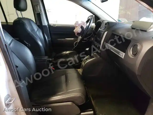 2016 Jeep Compass 1C4NJCEA3GD642463 — Copart auction photo 5