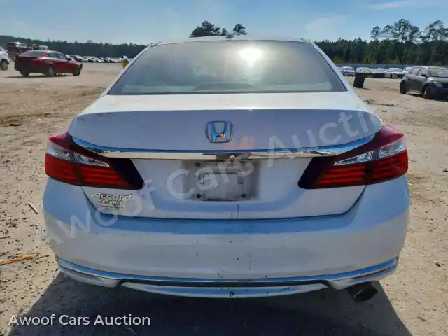 2017 Honda Accord 1HGCR2F98HA187001 — photo 6 de la vente Copart