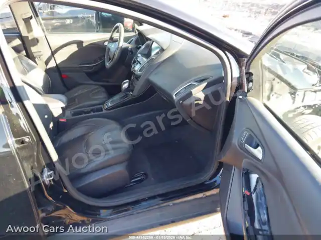 2018 Ford Focus 1FADP3N2XJL273199 — hoton gwanjo Iaai na 5