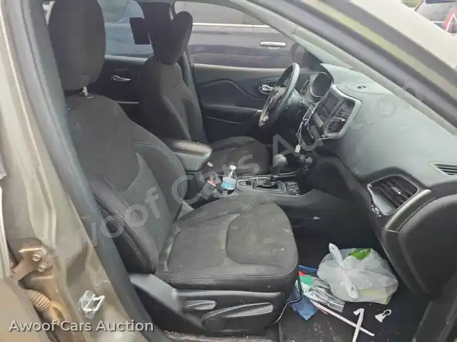 2019 Jeep Cherokee 1C4PJLCB2KD474165 — Manheim auction photo 2