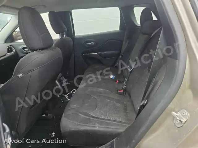 2019 Jeep Cherokee 1C4PJLCB2KD474165 — Manheim auction photo 7