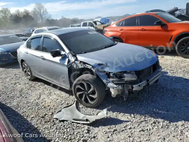 2017 Honda Accord 1HGCR2F7XHA055582 — Copart auction photo 4