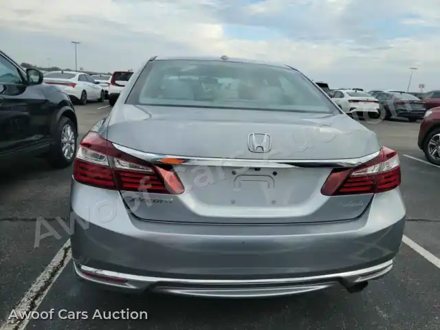 2017 Honda Accord 1HGCR2F7XHA055582 — Manheim auction photo 9