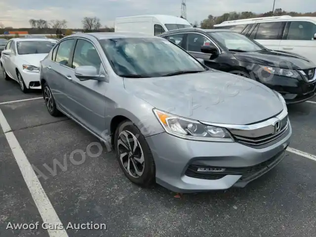 2017 Honda Accord 1HGCR2F7XHA055582 — Manheim auction photo 5