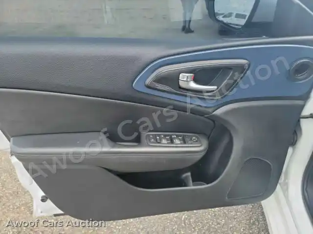2016 Chrysler 200 1C3CCCBB7GN123719 — Manheim auction photo 17