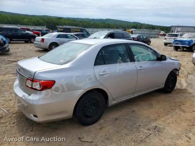 2013 Toyota Corolla 2T1BU4EE9DC085697 — Copart auction photo 3