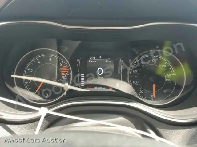 2019 Jeep Grand Cherokee 1C4PJLCB2KD221315 — hoton gwanjo Copart na 9