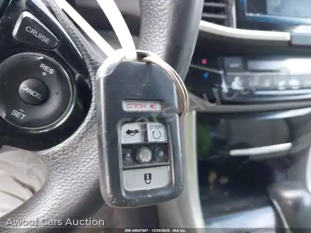 2016 Honda Accord 1HGCR2F74GA069833 — Iaai auction photo 11
