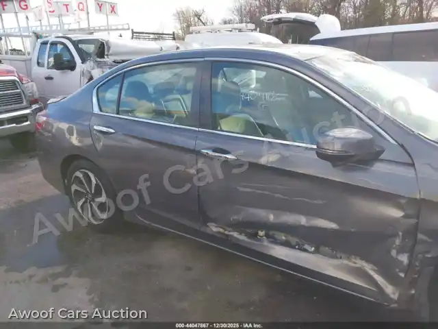 2016 Honda Accord 1HGCR2F74GA069833 — Iaai auction photo 17