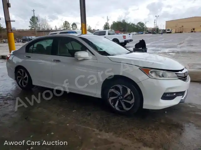 2017 Honda Accord 1HGCR2F87HA013752 — photo 4 de la vente Copart