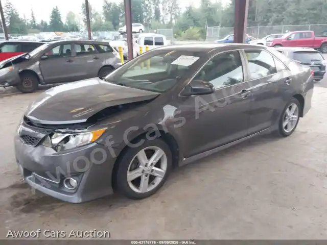 2012 Toyota Camry 4T1BF1FKXCU083922 — Iaai auction photo 2