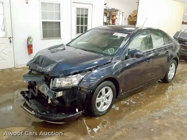 2016 Chevrolet Cruze 1G1PE5SB0G7205758 — photo 2 de la vente Copart