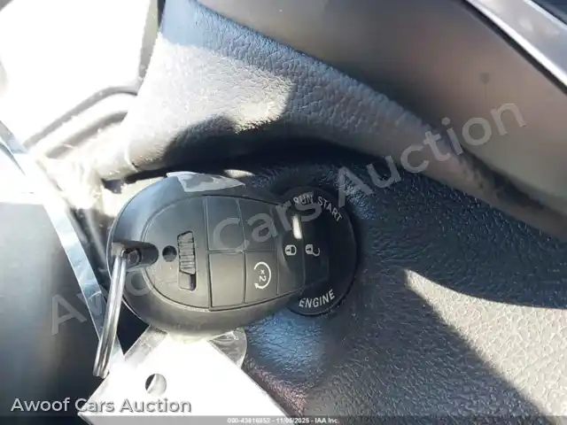 2019 Jeep Cherokee 1C4PJLCB5KD438860 — Iaai auction photo 11